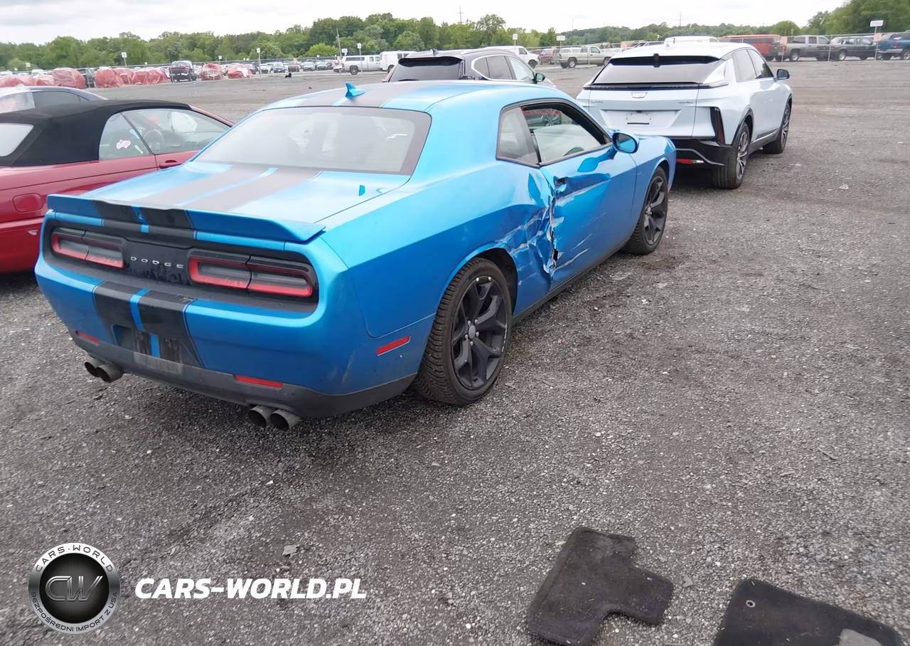2016 Dodge Challenger Sxt Plus VIN:2C3CDZAG6GH249995 - 4