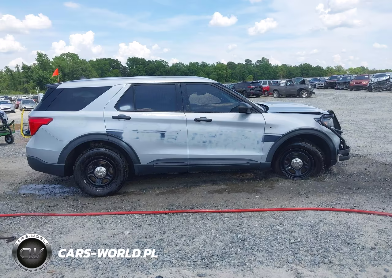 2023 Ford Police Interceptor Utility VIN:1FM5K8AB5PGA32535 - 13