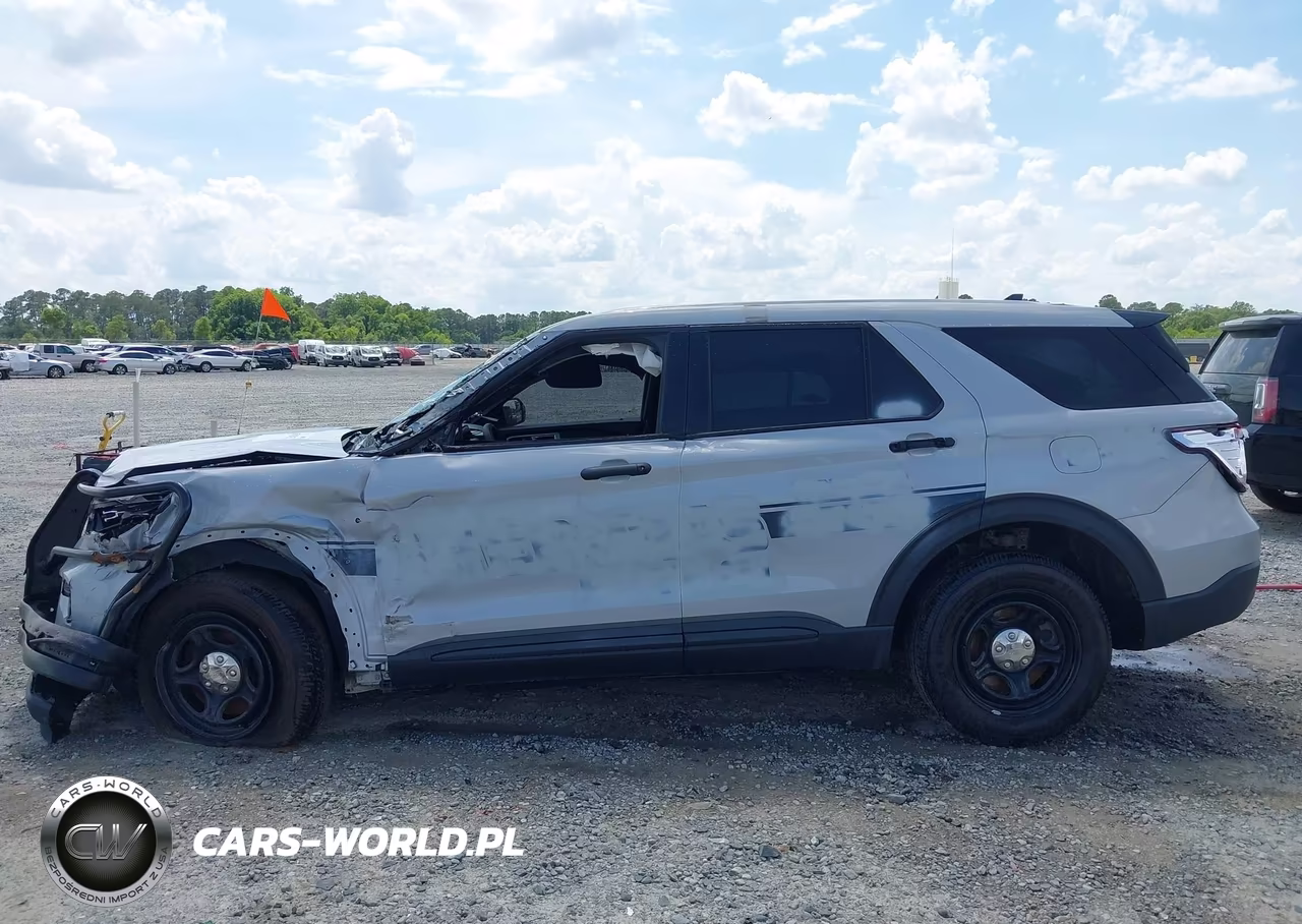 2023 Ford Police Interceptor Utility VIN:1FM5K8AB5PGA32535 - 14