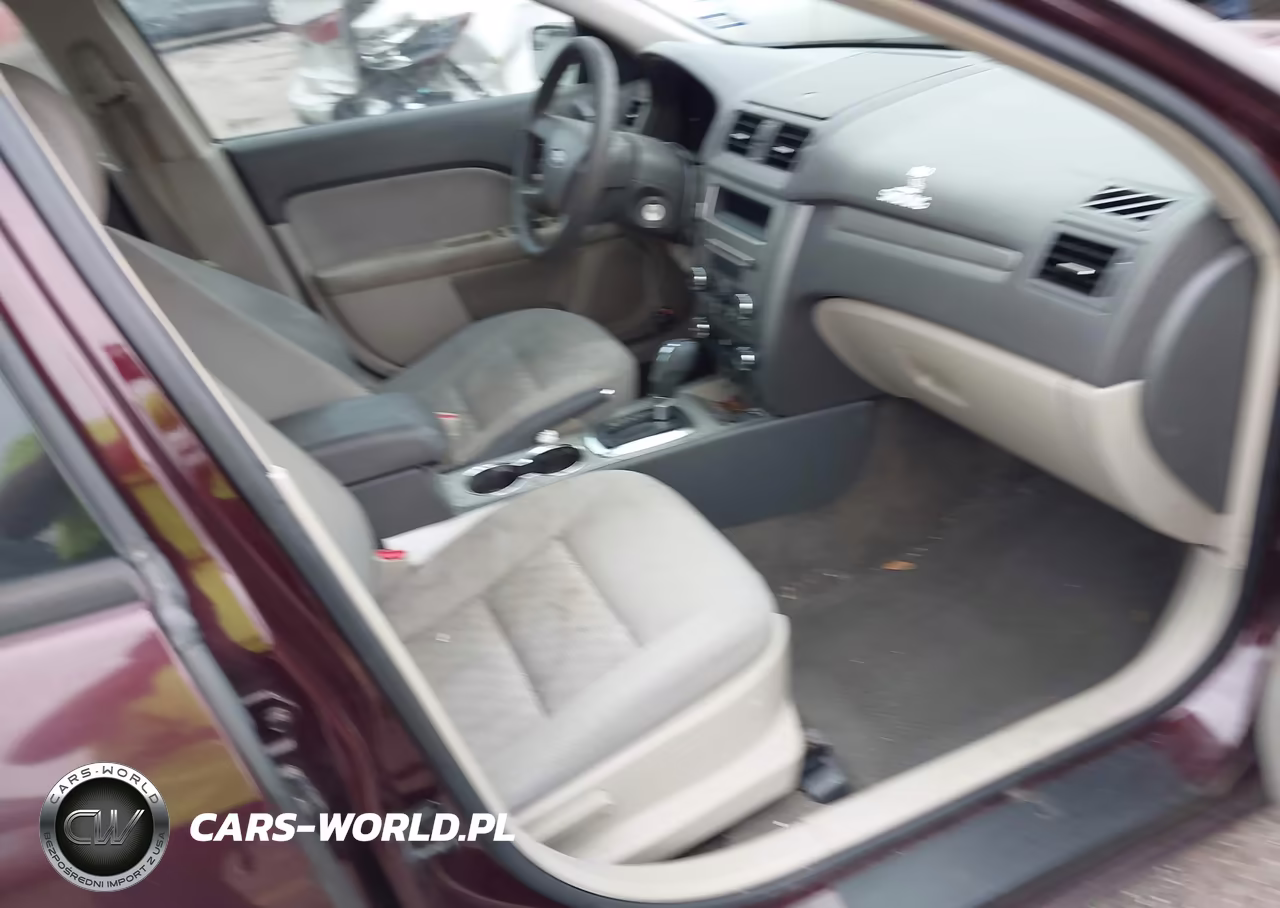 2011 Ford Fusion S VIN:3FAHP0GA0BR226819 - 5