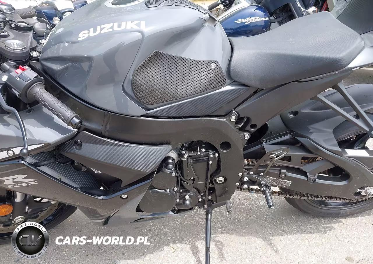 2025 Suzuki Gsx-R600 VIN:JS1GN7FA7S7101372 - 9