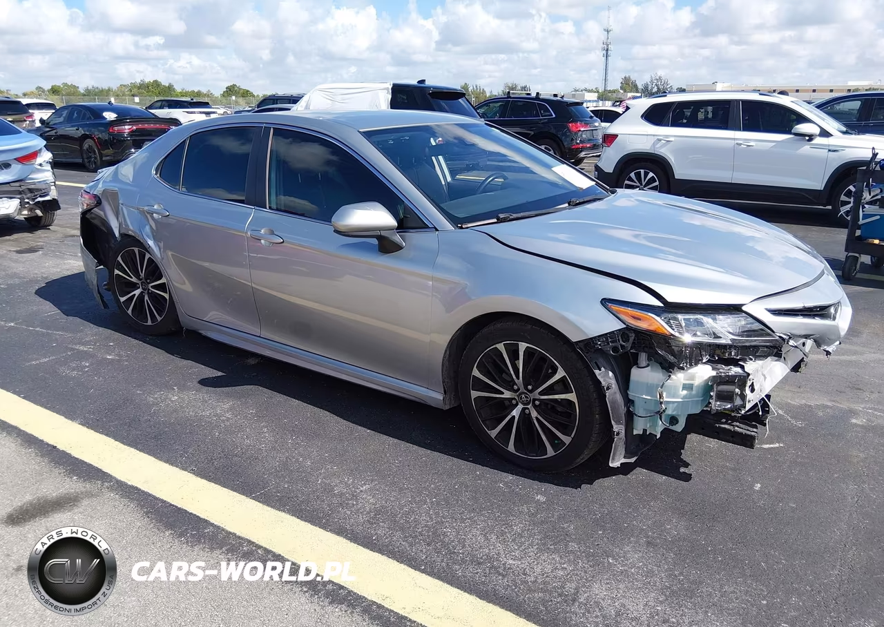 2019 Toyota Camry Se – zdjęcie 1 z 17
