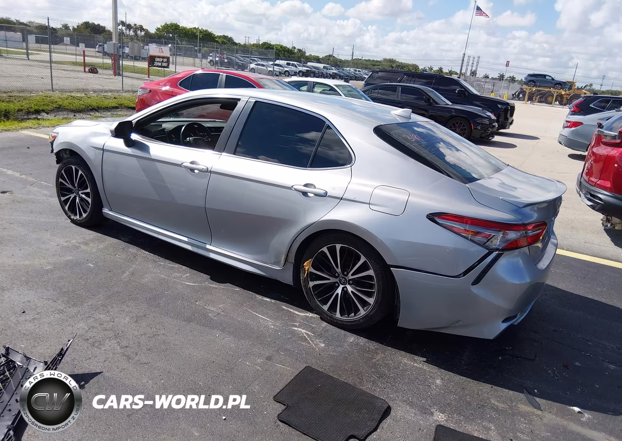 2019 Toyota Camry Se VIN:4T1B11HK8KU163181 - 3