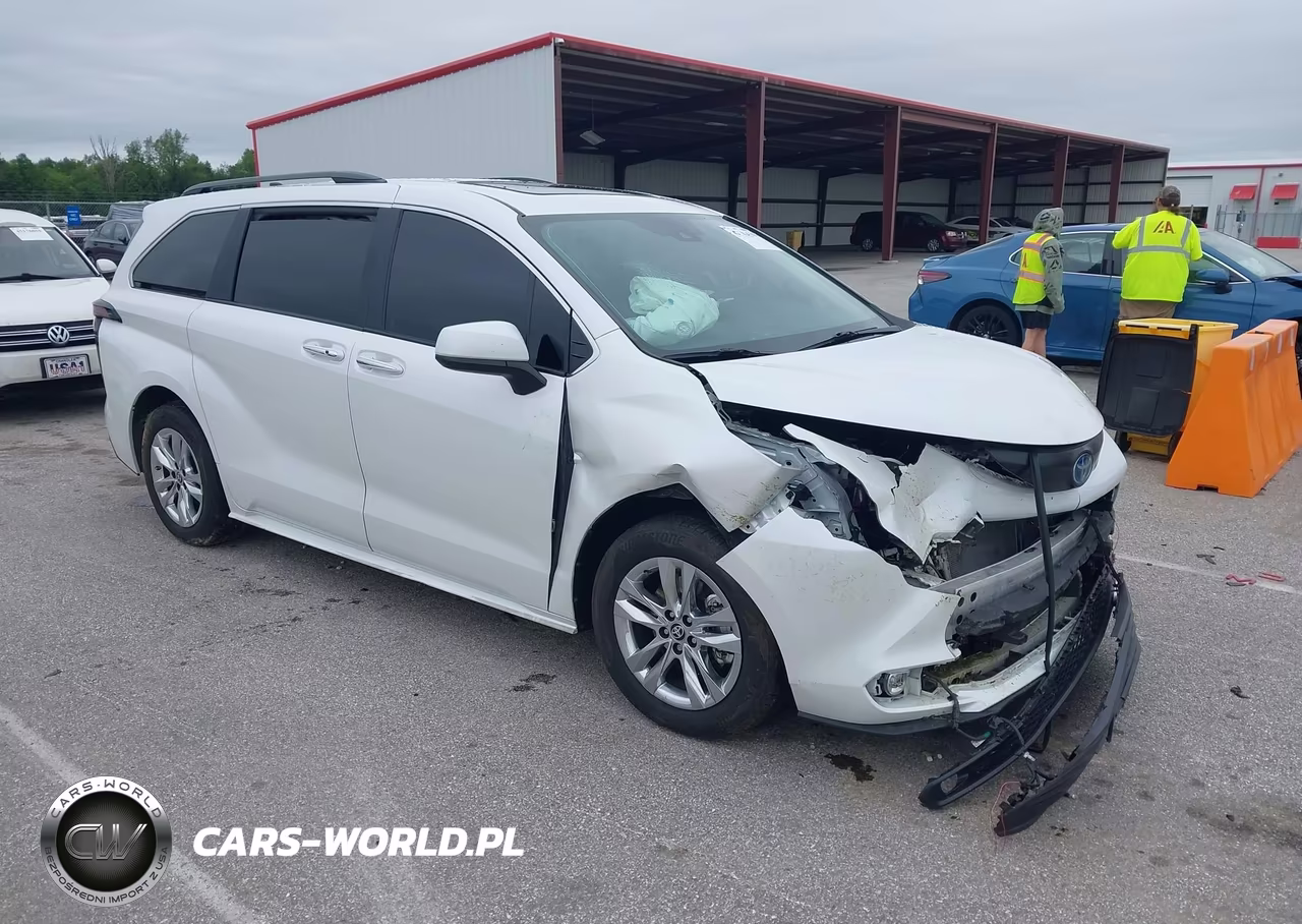 2025 Toyota Sienna Xle – zdjęcie 1 z 16