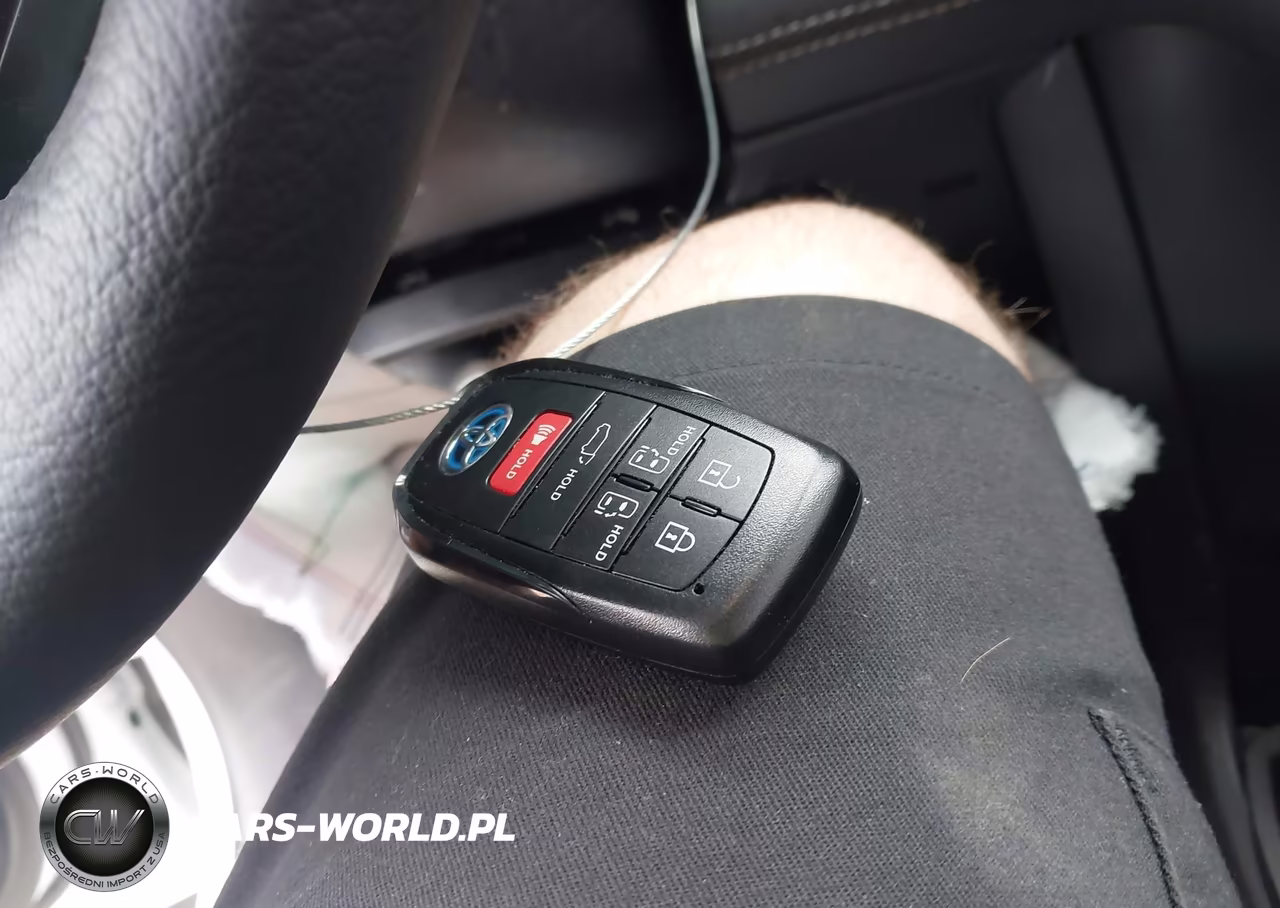 2025 Toyota Sienna Xle VIN:5TDJSKFC2SS160103 - 11