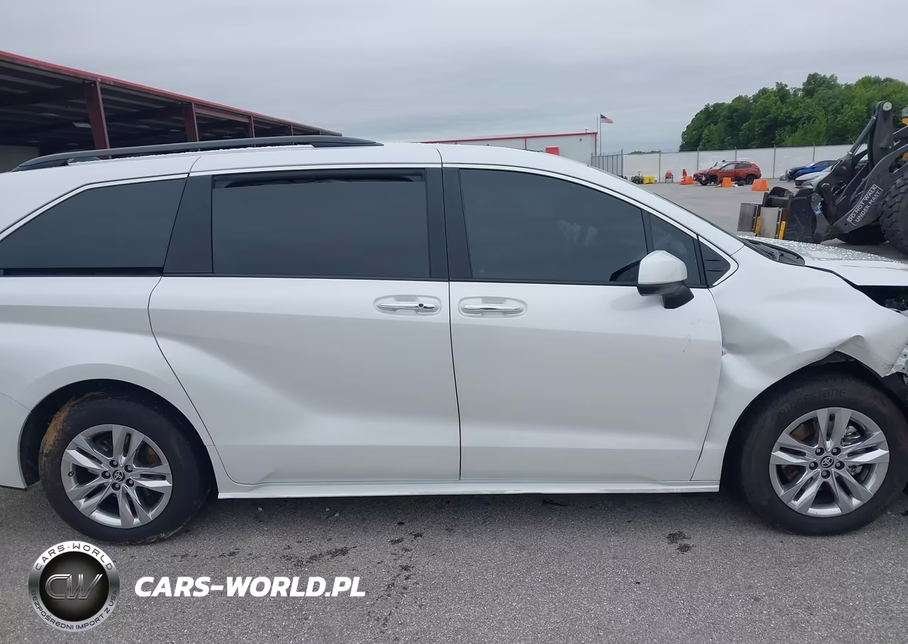 2025 Toyota Sienna Xle VIN:5TDJSKFC2SS160103 - 13