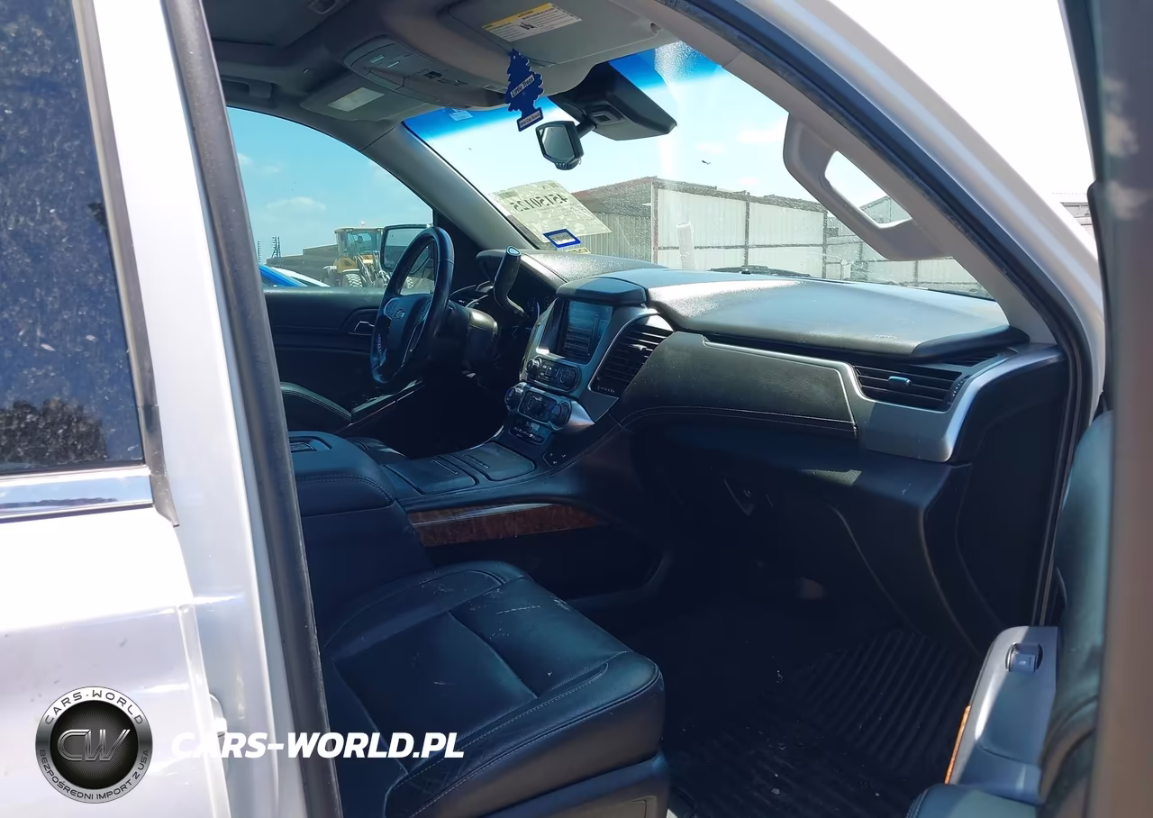 2019 Chevrolet Tahoe Premier VIN:1GNSCCKC1KR316344 - 5