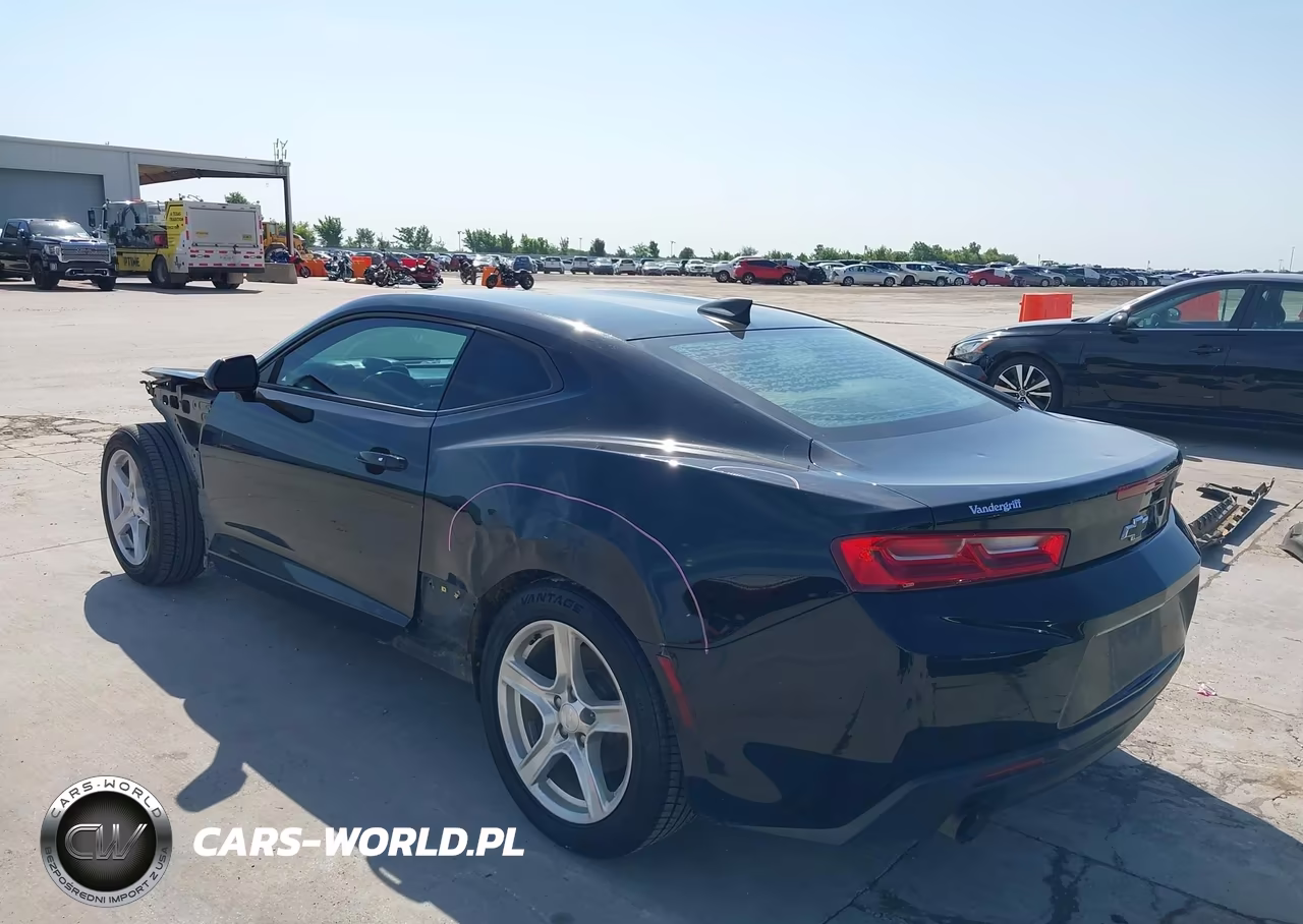2018 Chevrolet Camaro 1Lt VIN:1G1FB1RX7J0146657 - 3