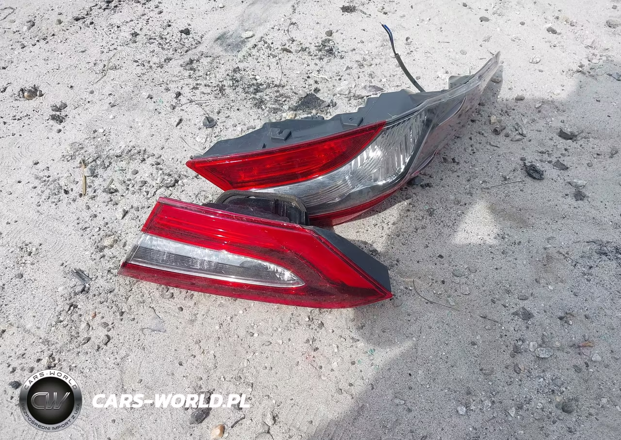 2021 Toyota Camry Le VIN:4T1C11AK6MU571177 - 12