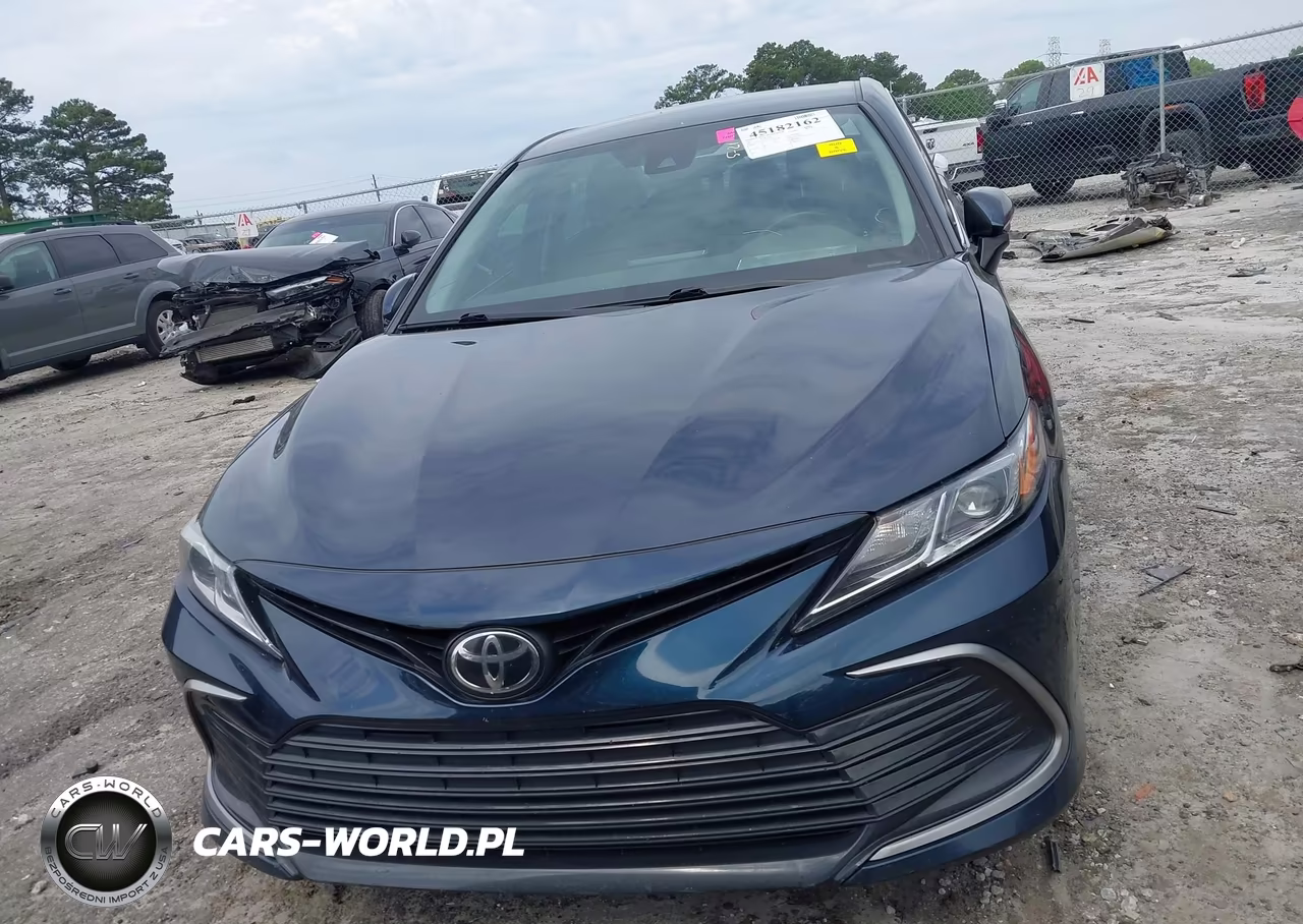 2021 Toyota Camry Le VIN:4T1C11AK6MU571177 - 13