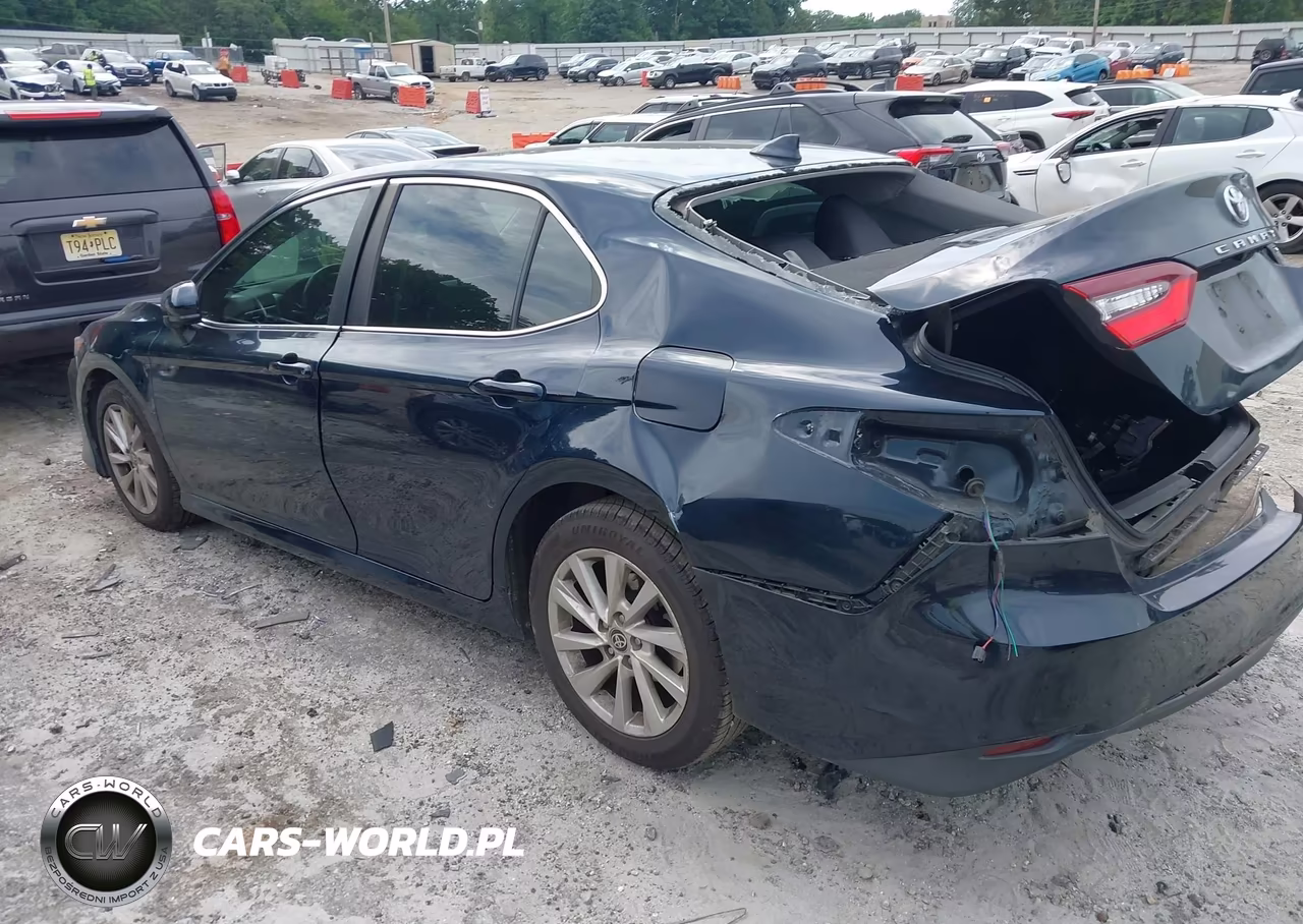 2021 Toyota Camry Le VIN:4T1C11AK6MU571177 - 3
