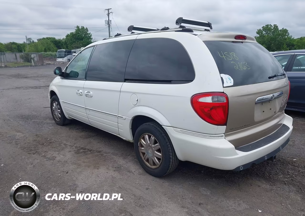 2005 Chrysler Town & Country Limited VIN:2C8GP64L85R156042 - 3