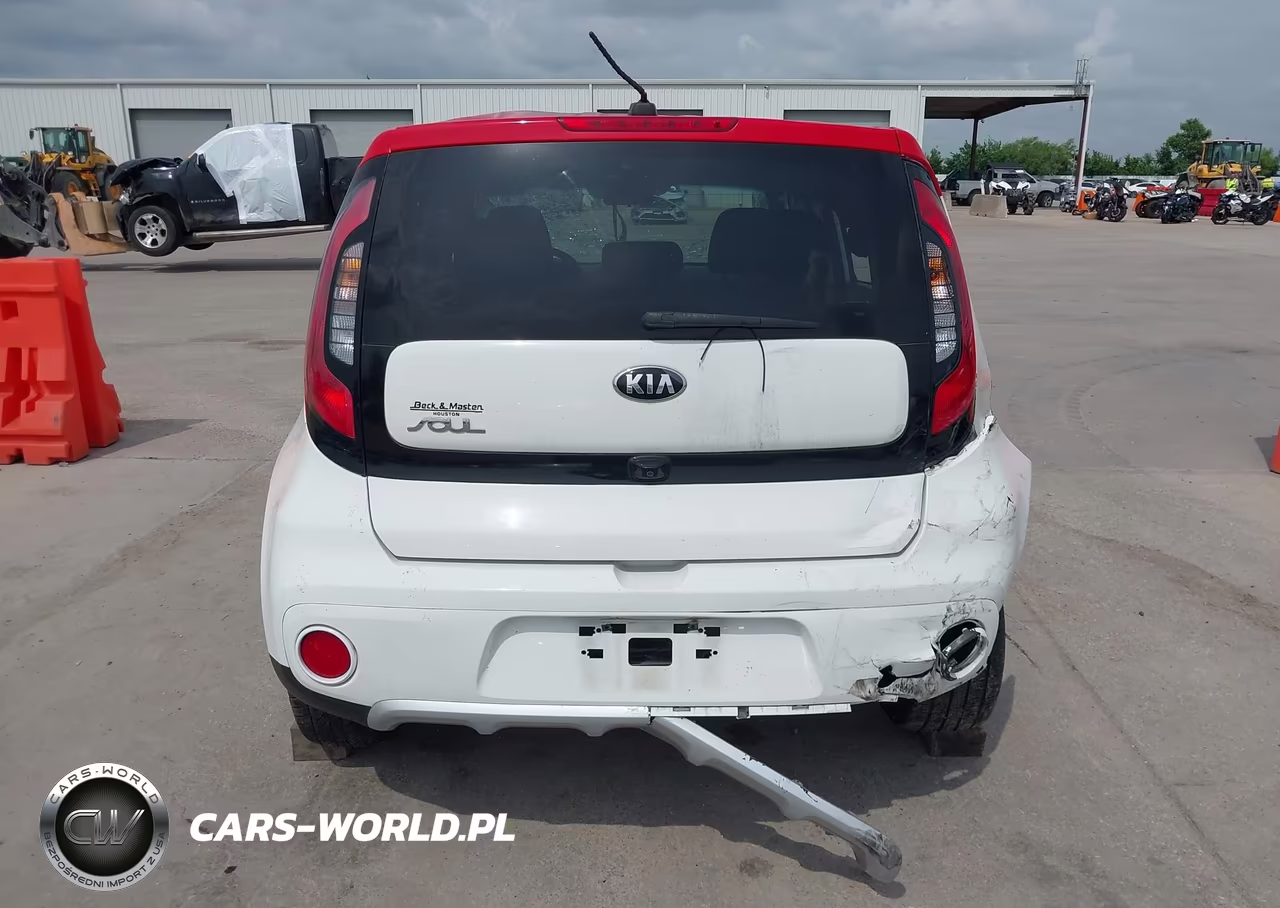 2018 Kia Soul + VIN:KNDJP3A55J7599742 - 17