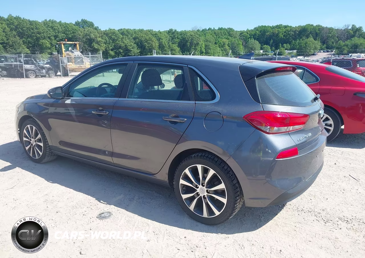 2019 Hyundai Elantra Gt VIN:KMHH35LE9KU094336 - 3