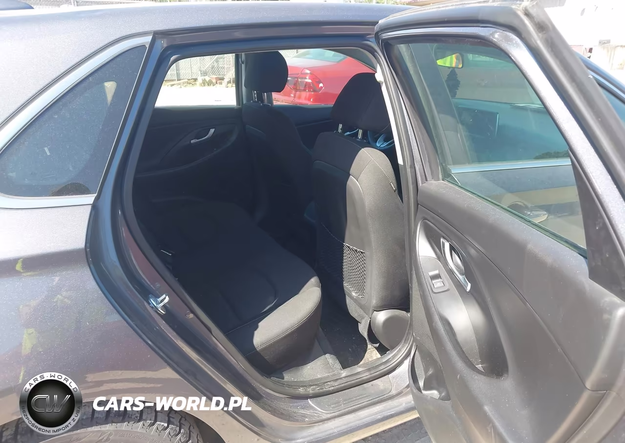 2019 Hyundai Elantra Gt VIN:KMHH35LE9KU094336 - 8