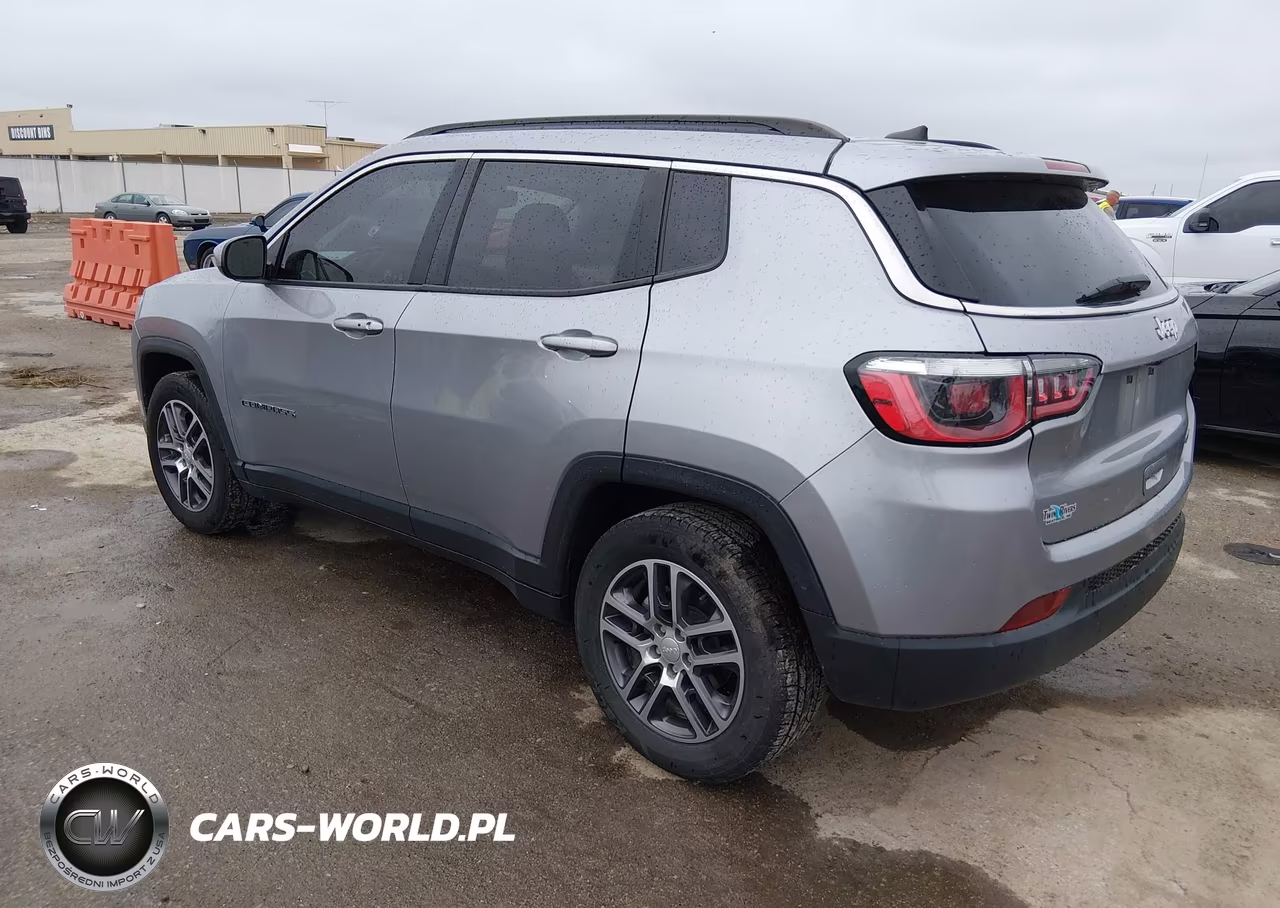 2018 Jeep Compass Latitude Fwd VIN:3C4NJCBB9JT108625 - 3