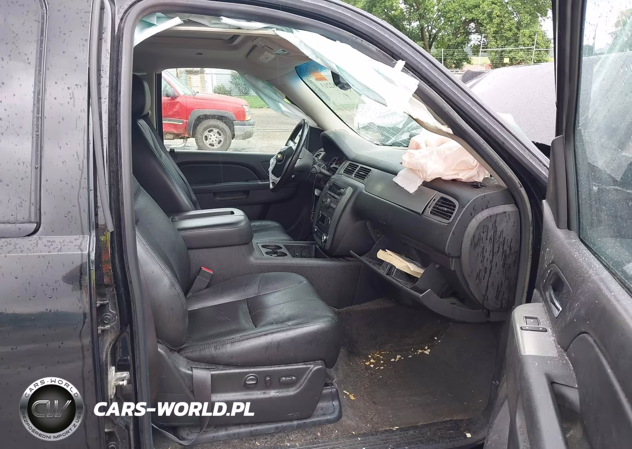 2012 Chevrolet Suburban 1500 Lt VIN:1GNSKJE74CR320797 - 5