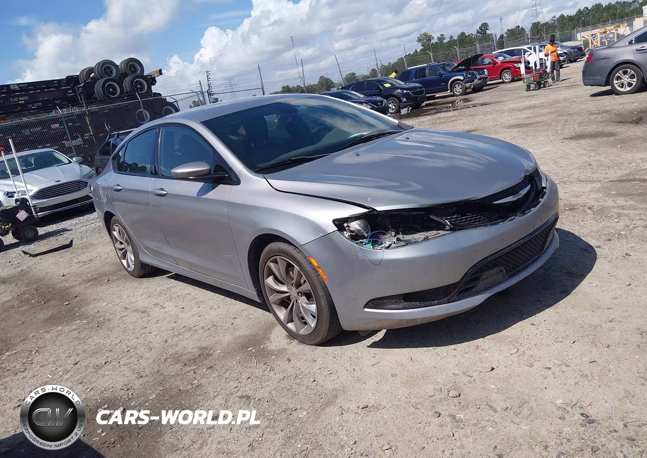 2015 Chrysler 200 S – zdjęcie 1 z 17