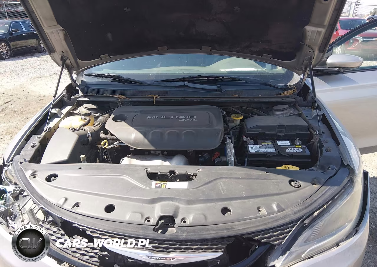 2015 Chrysler 200 S VIN:1C3CCCBBXFN732933 - 10