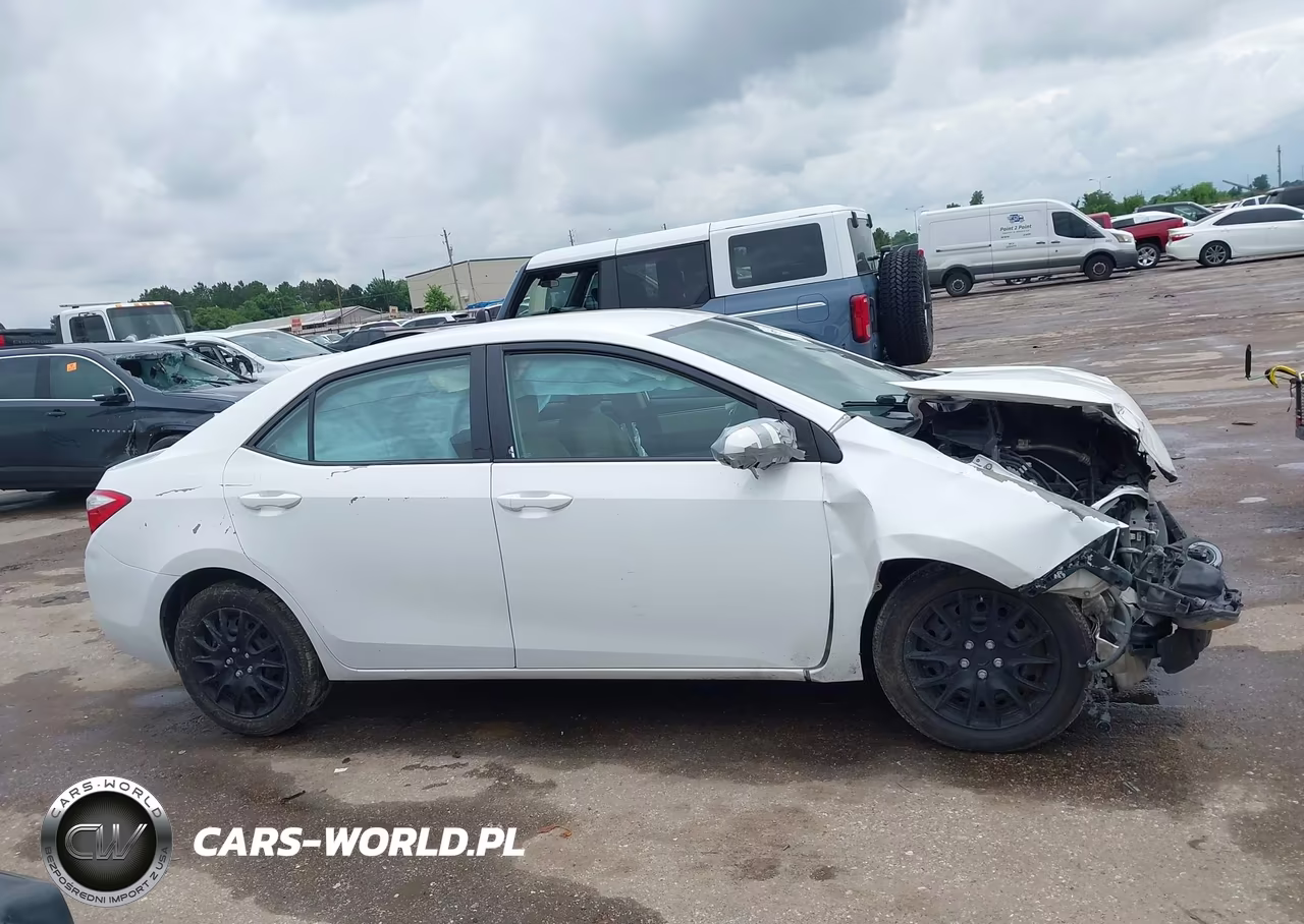 2016 Toyota Corolla Le VIN:5YFBURHE5GP566205 - 13