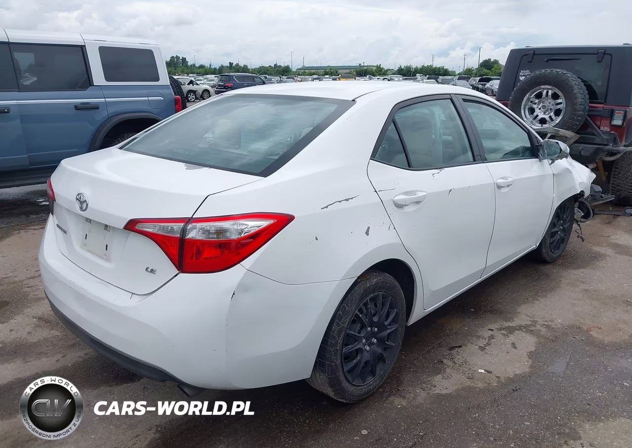 2016 Toyota Corolla Le VIN:5YFBURHE5GP566205 - 4