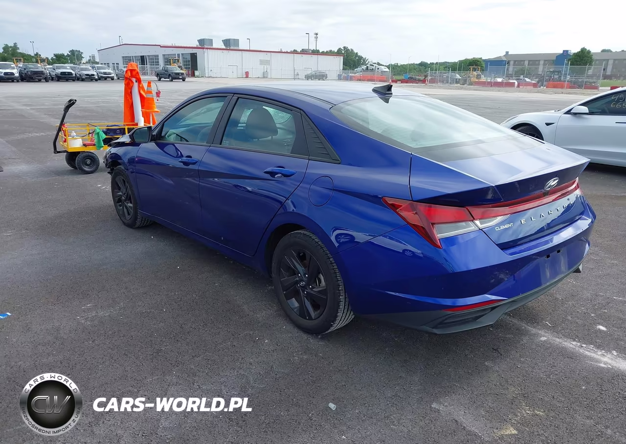 2022 Hyundai Elantra Sel VIN:5NPLM4AG8NH070232 - 3