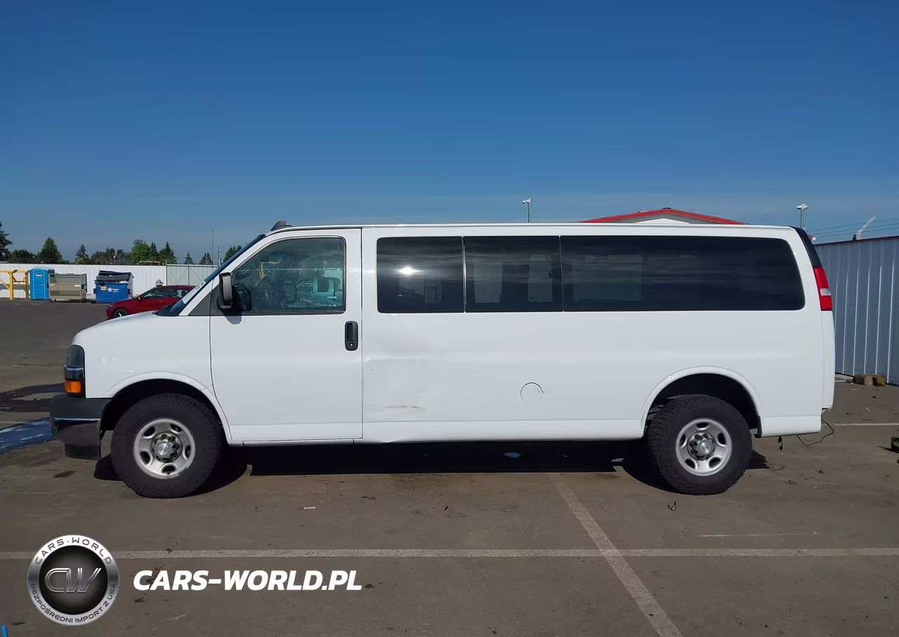 2018 Chevrolet Express 3500 Lt VIN:1GAZGPFG6J1260701 - 15