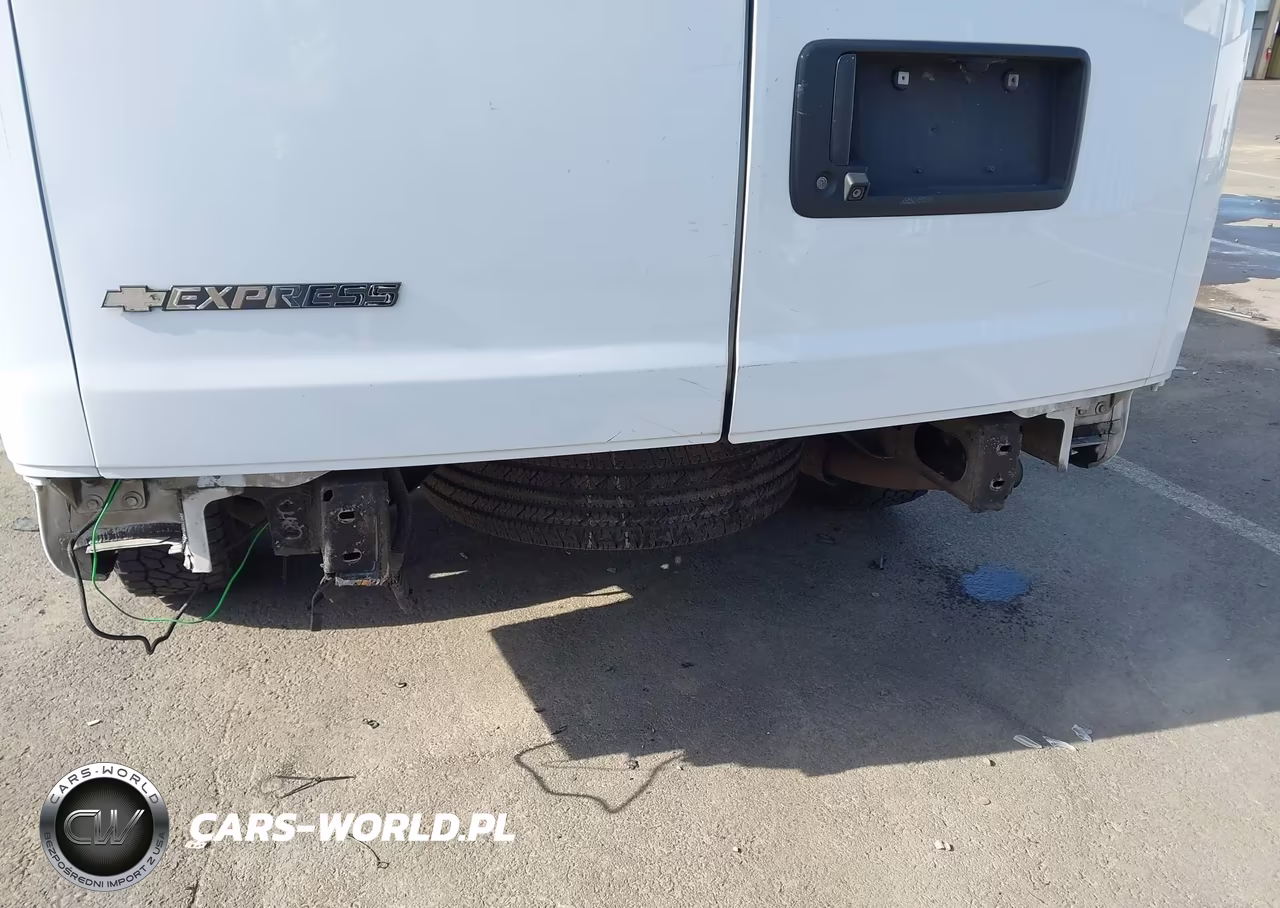 2018 Chevrolet Express 3500 Lt VIN:1GAZGPFG6J1260701 - 6