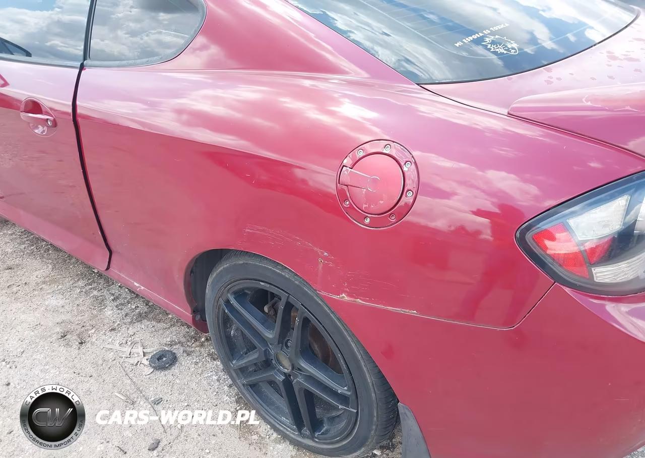 2008 Hyundai Tiburon Gs VIN:KMHHM66D48U282910 - 13
