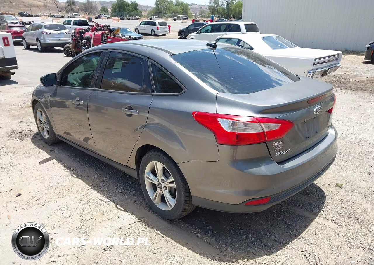 2013 Ford Focus Se VIN:1FADP3F23DL374426 - 3
