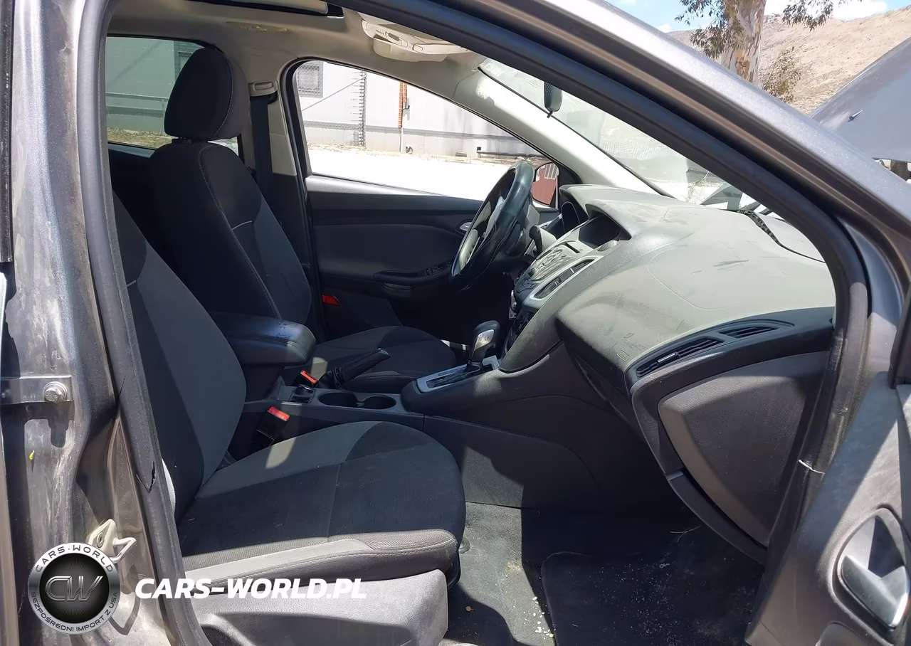 2013 Ford Focus Se VIN:1FADP3F23DL374426 - 5