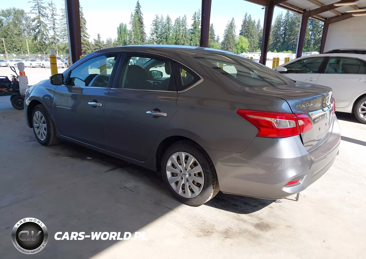 2018 Nissan Sentra S VIN:3N1AB7AP0JY315149 - 3