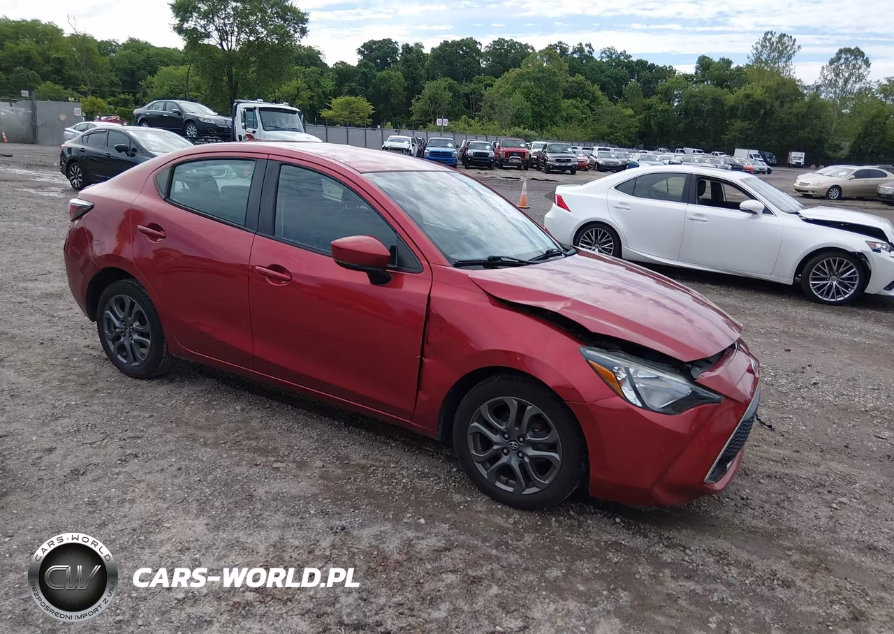 2019 Toyota Yaris Le – zdjęcie 1 z 16