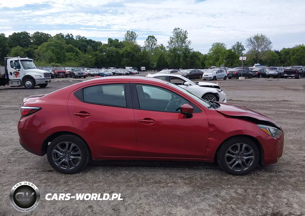 2019 Toyota Yaris Le VIN:3MYDLBYV1KY519055 - 13