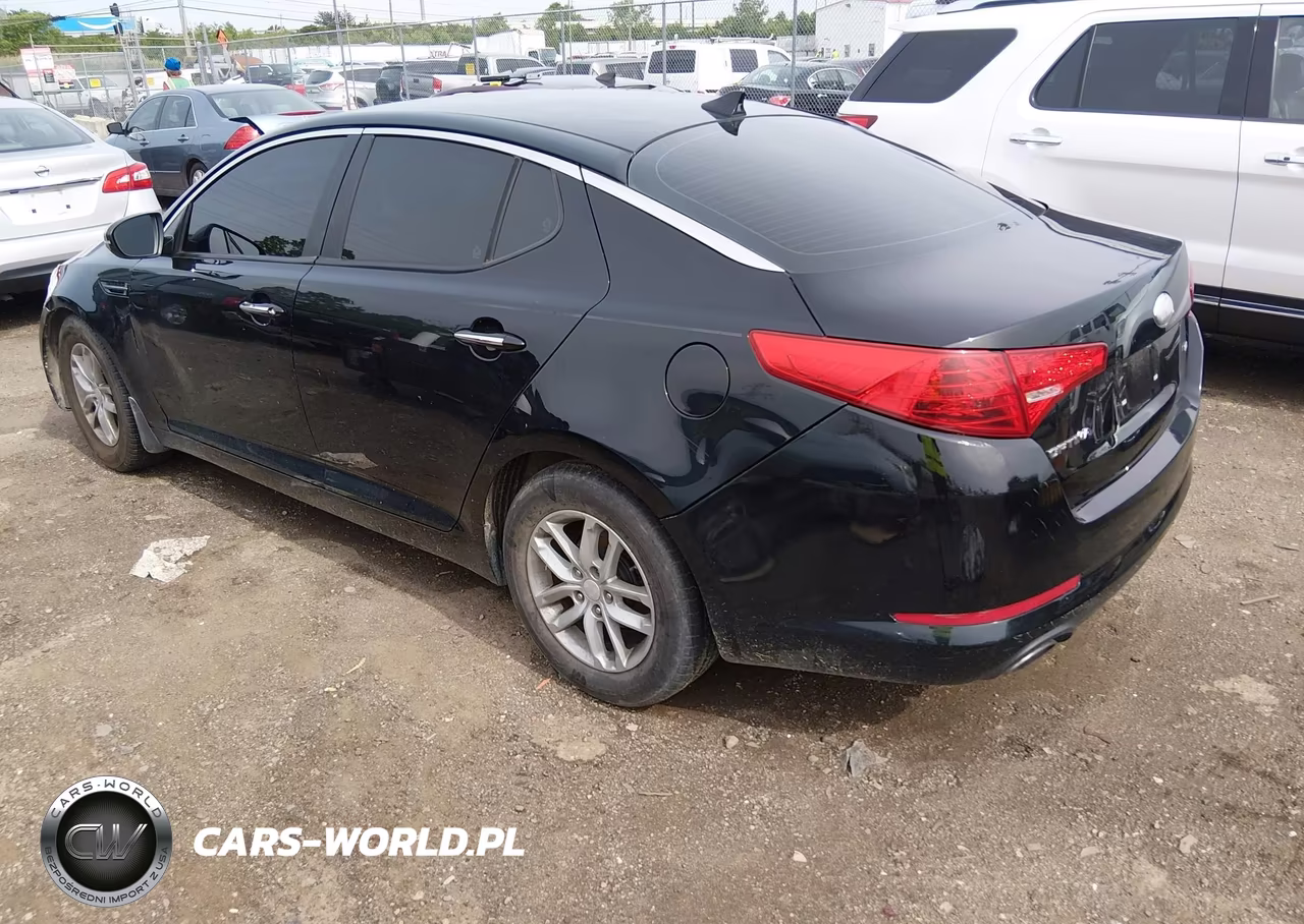 2013 Kia Optima Lx VIN:5XXGM4A79DG218870 - 3