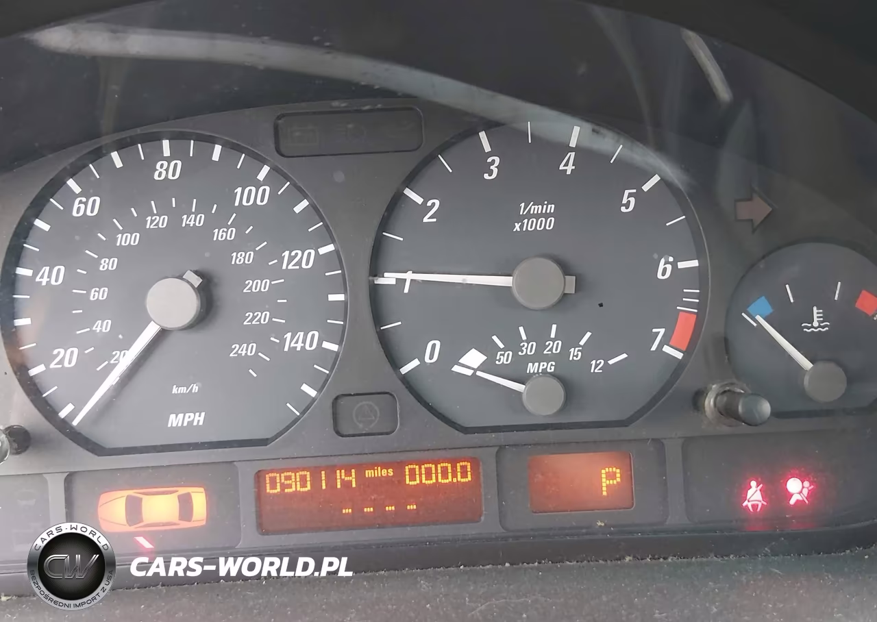 2006 BMW 325Ci VIN:WBABW33486PX87364 - 7