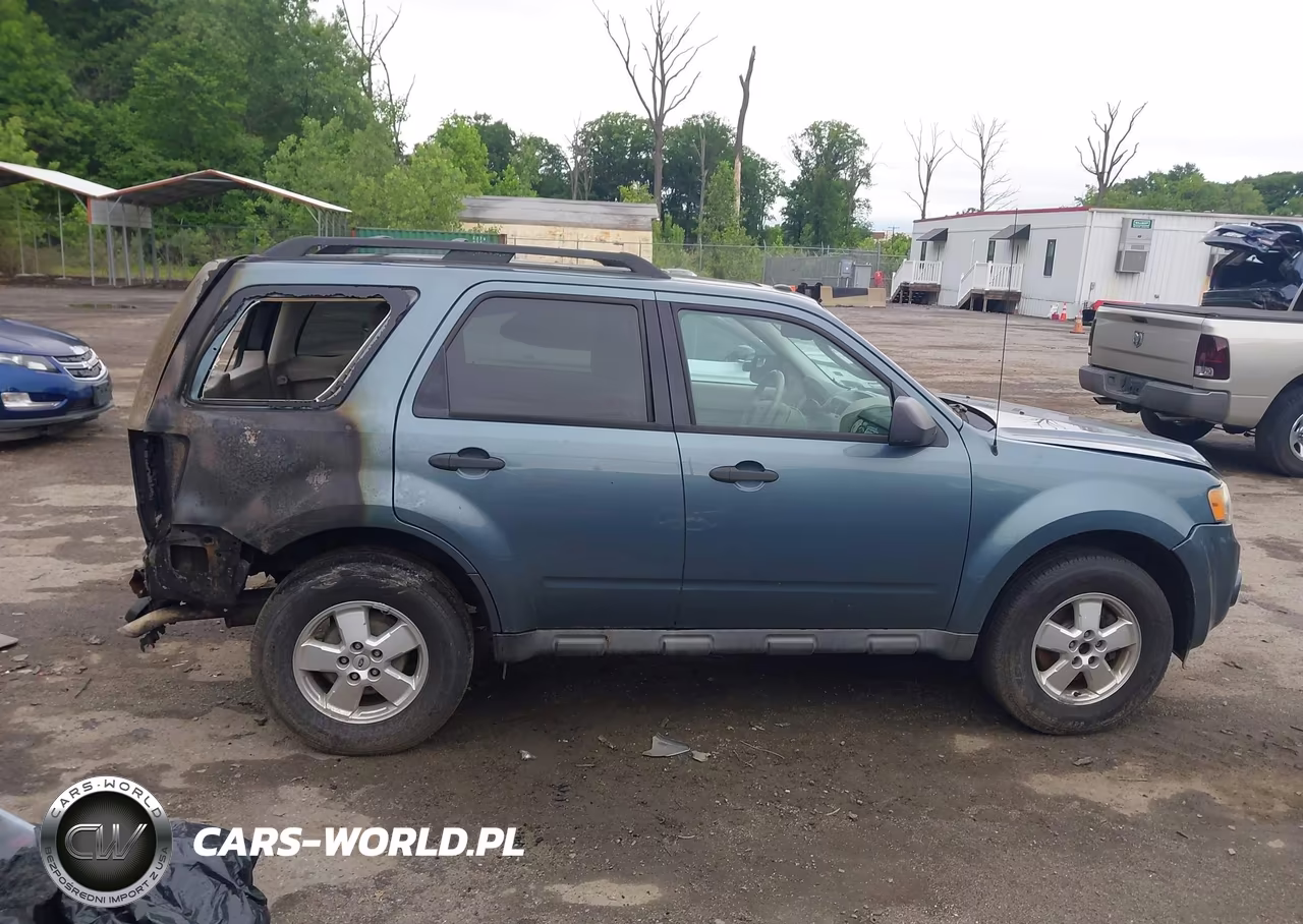 2011 Ford Escape Xlt VIN:1FMCU0D72BKC25628 - 13
