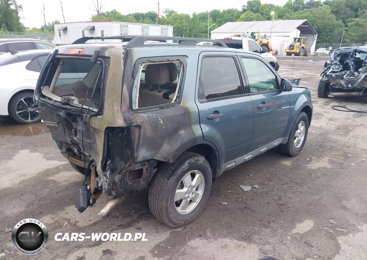 2011 Ford Escape Xlt VIN:1FMCU0D72BKC25628 - 4