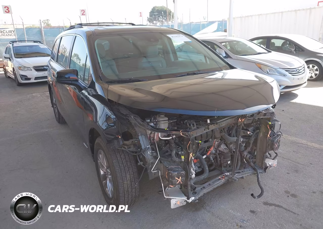 2021 Toyota Sienna Le