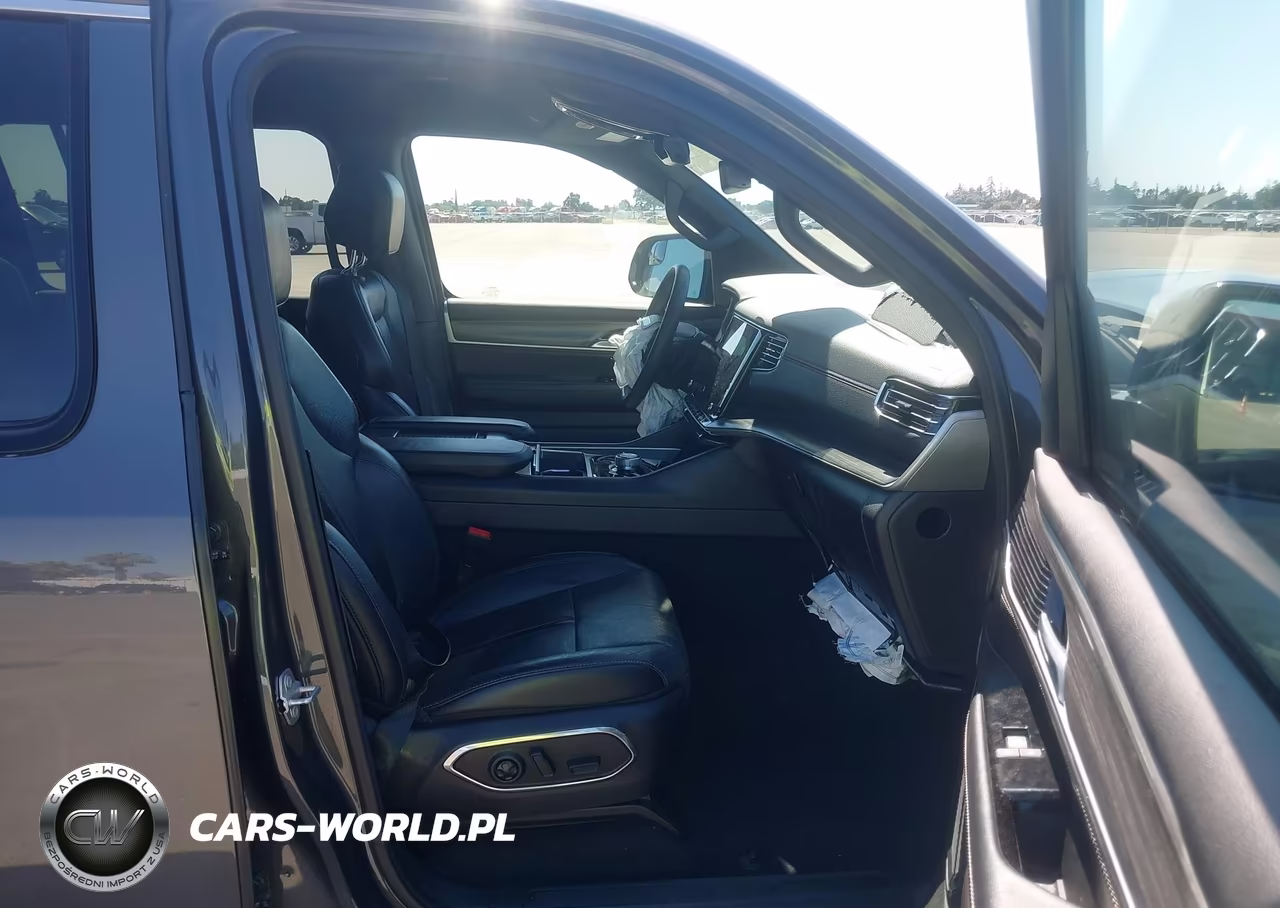 2024 Jeep Wagoneer L Series Ii 4X4 VIN:1C4SJSBPXRS131823 - 5