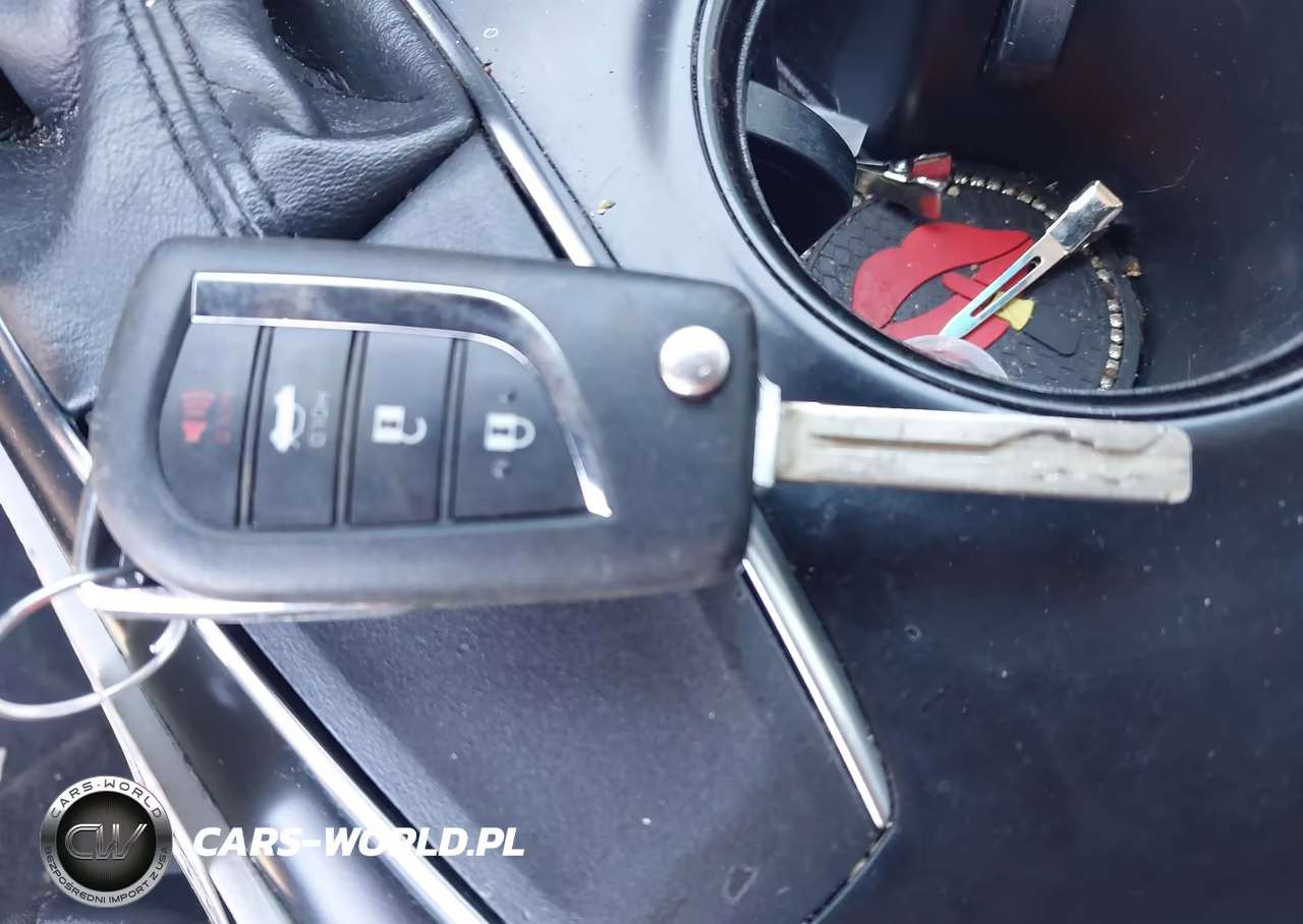 2018 Toyota Camry Le VIN:4T1B11HK0JU068595 - 11