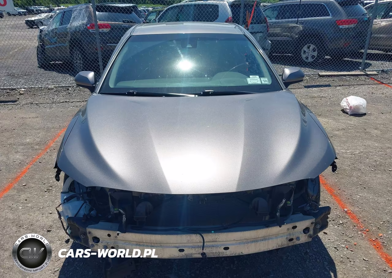 2018 Toyota Camry Le VIN:4T1B11HK0JU068595 - 12