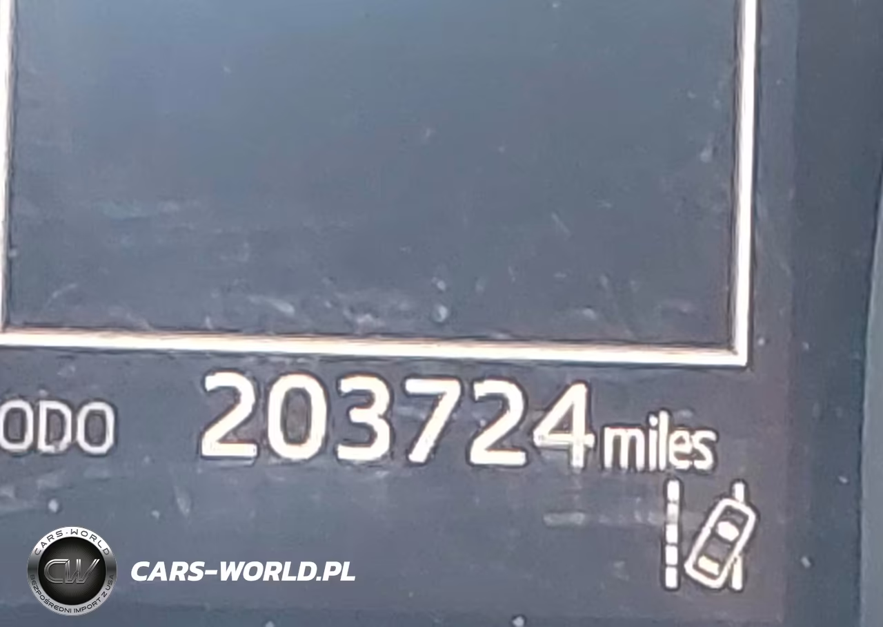 2018 Toyota Camry Le VIN:4T1B11HK0JU068595 - 15