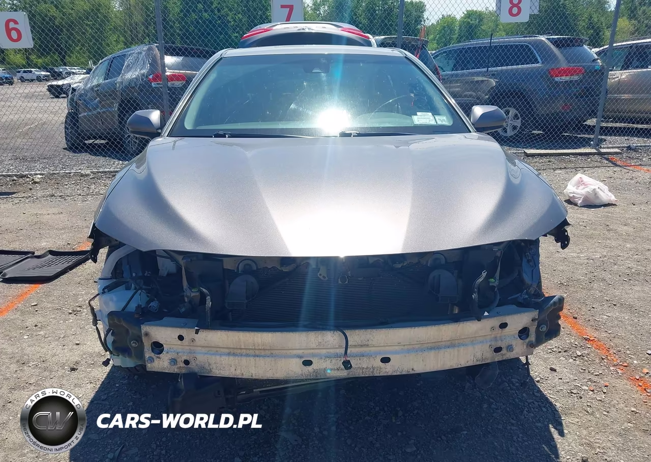2018 Toyota Camry Le VIN:4T1B11HK0JU068595 - 6