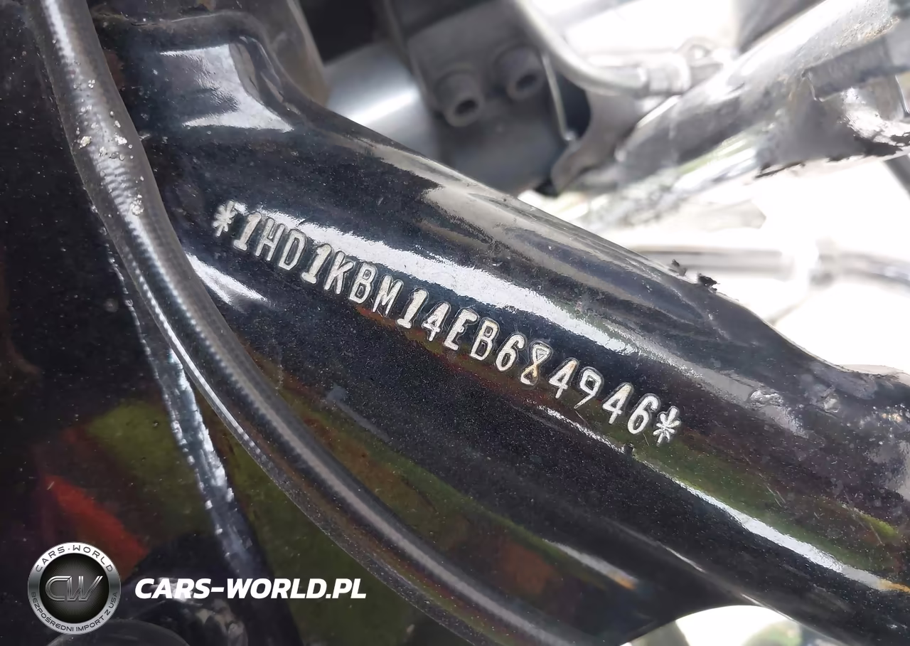 2014 Harley-Davidson Flhx Street Glide VIN:1HD1KBM14EB684946 - 10