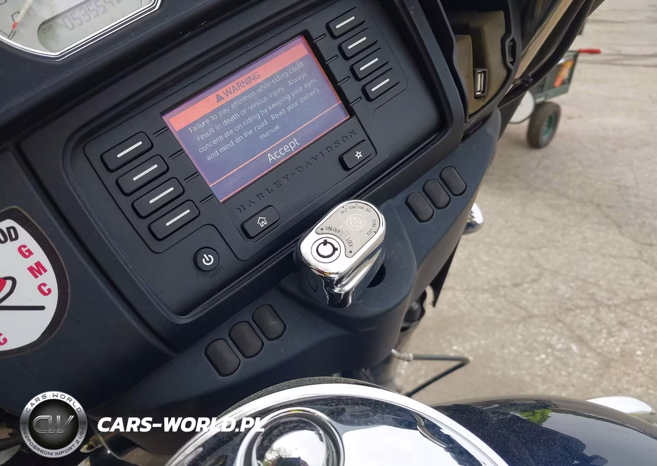 2014 Harley-Davidson Flhx Street Glide VIN:1HD1KBM14EB684946 - 11