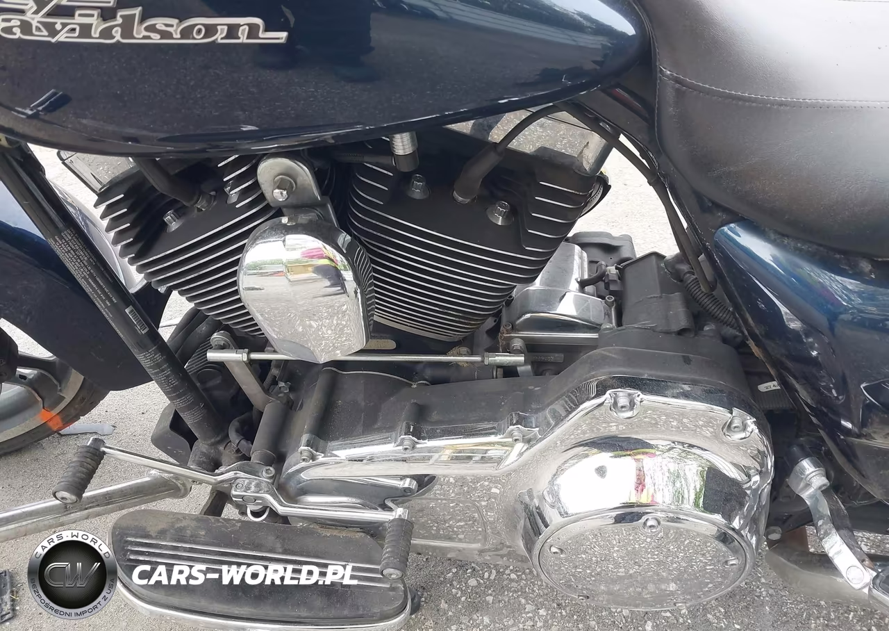 2014 Harley-Davidson Flhx Street Glide VIN:1HD1KBM14EB684946 - 9
