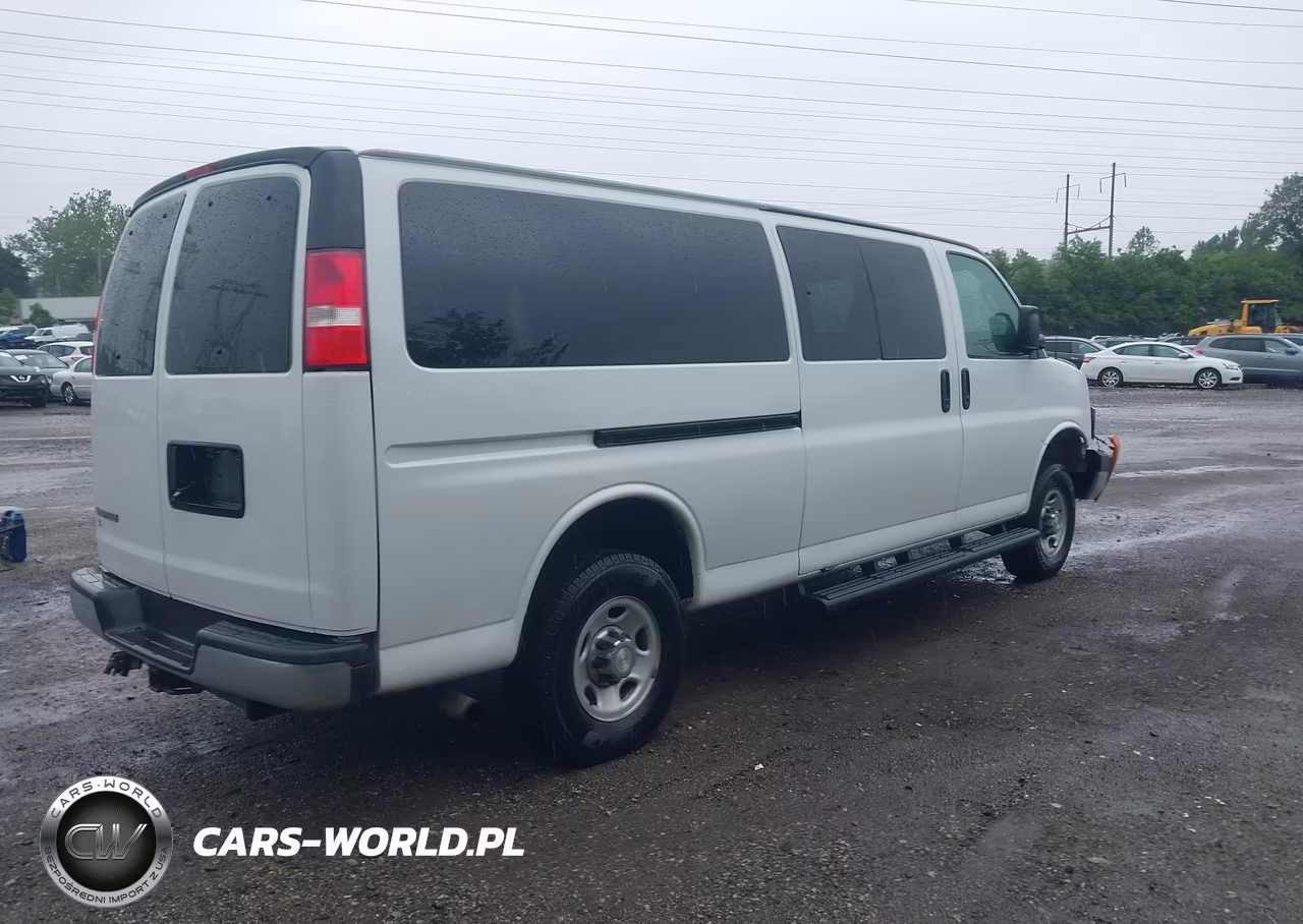 2019 Chevrolet Express 3500 Lt VIN:1GAZGPFG1K1216378 - 4