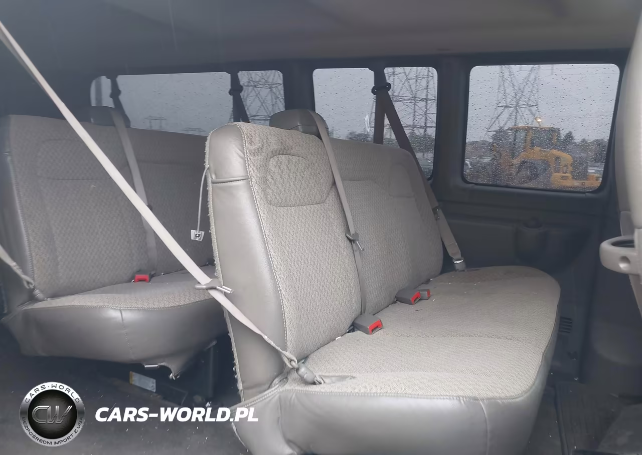 2019 Chevrolet Express 3500 Lt VIN:1GAZGPFG1K1216378 - 8