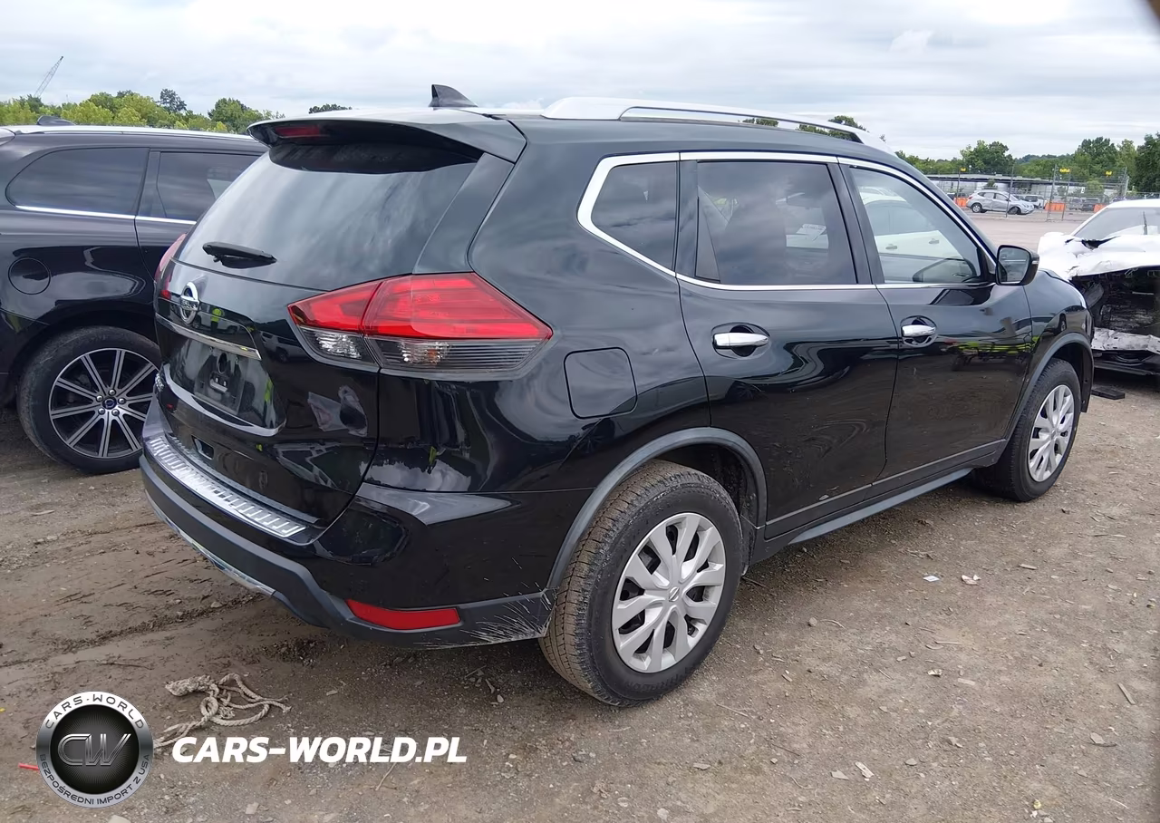 2017 Nissan Rogue S VIN:JN8AT2MT2HW393962 - 4